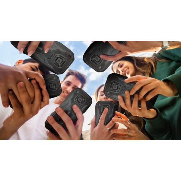 GSM aparat MaxPhone A1 Dual SIM - črne barve